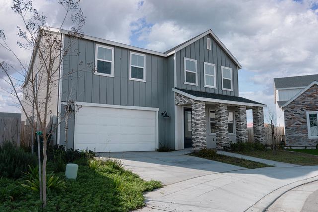 6311 E Robinson Avenue, Fresno, CA 93727