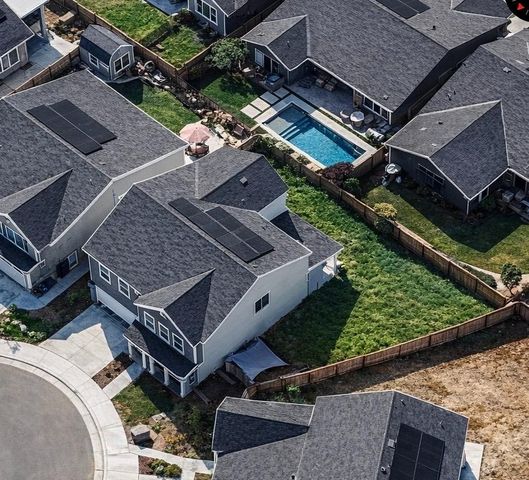 6311 E Robinson Avenue, Fresno, CA 93727