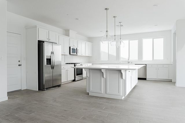 6311 E Robinson Avenue, Fresno, CA 93727