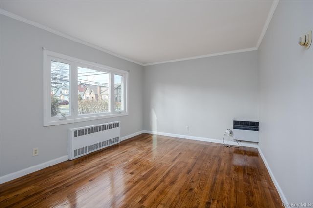152 Charles Street Floor 1, Lynbrook, NY 11563