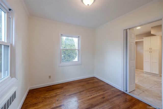 152 Charles Street Floor 1, Lynbrook, NY 11563