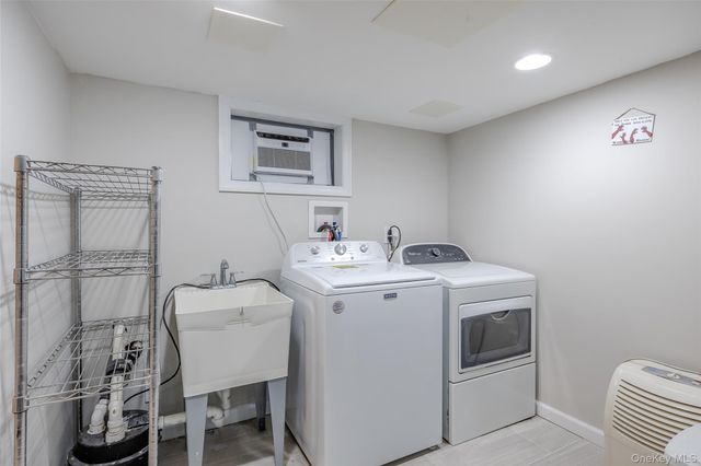 152 Charles Street Floor 1, Lynbrook, NY 11563