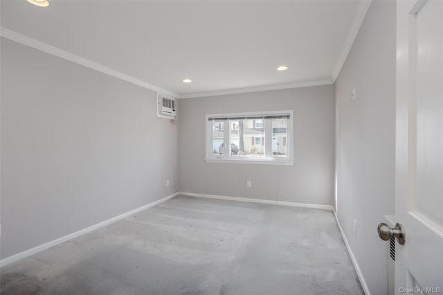 152 Charles Street Floor 1, Lynbrook, NY 11563