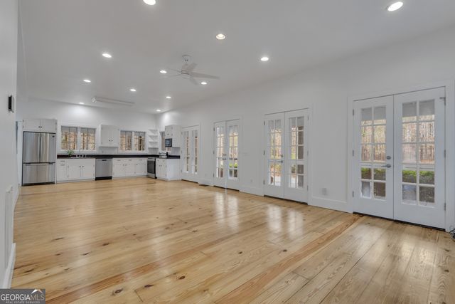 1174 Bear Creek Road, Moreland, GA 30259