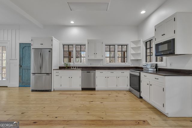 1174 Bear Creek Road, Moreland, GA 30259