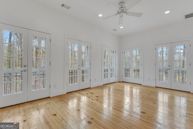 1174 Bear Creek Road, Moreland, GA 30259