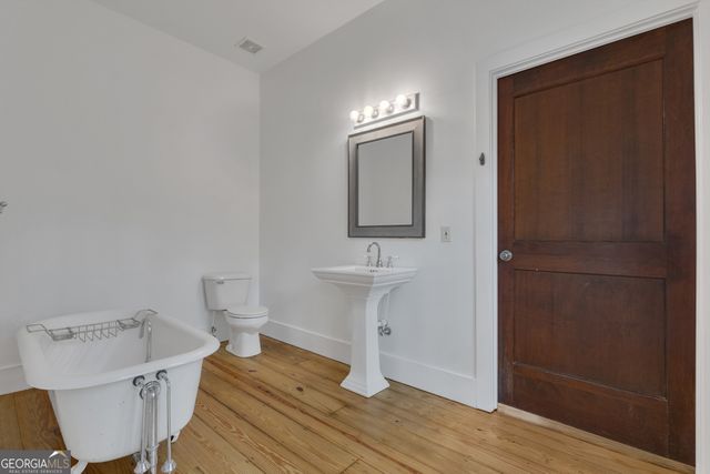 1174 Bear Creek Road, Moreland, GA 30259