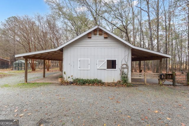 1174 Bear Creek Road, Moreland, GA 30259