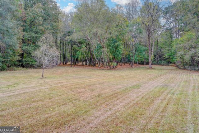 1174 Bear Creek Road, Moreland, GA 30259