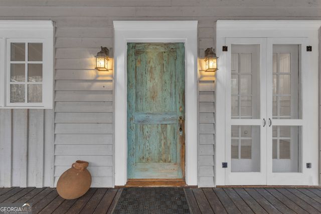 1174 Bear Creek Road, Moreland, GA 30259