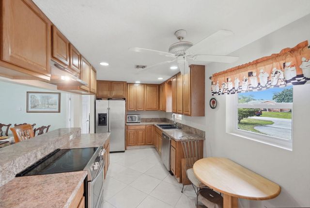 13 W Palmetto Road, Lake Worth, FL 33467