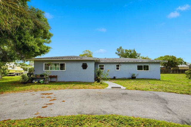 13 W Palmetto Road, Lake Worth, FL 33467