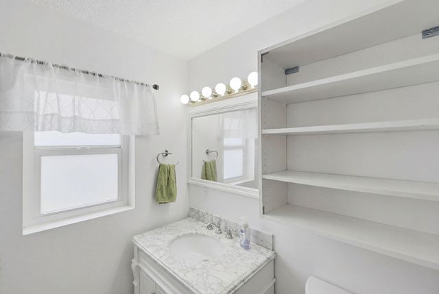 13 W Palmetto Road, Lake Worth, FL 33467