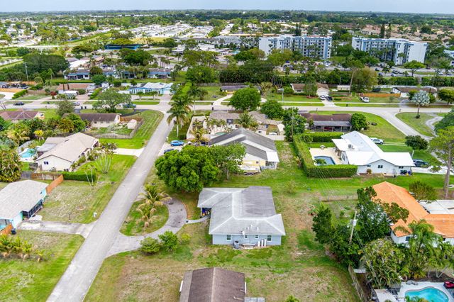 13 W Palmetto Road, Lake Worth, FL 33467