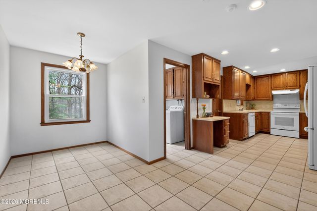 76 Telegraph Hill Road, Holmdel, NJ 07733