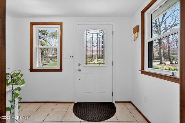 76 Telegraph Hill Road, Holmdel, NJ 07733