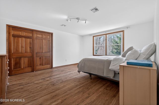 76 Telegraph Hill Road, Holmdel, NJ 07733