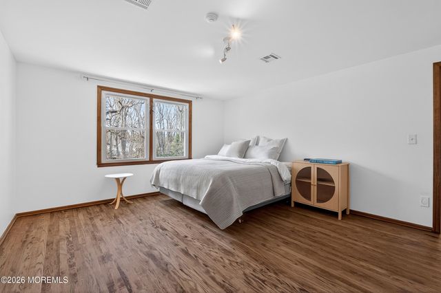 76 Telegraph Hill Road, Holmdel, NJ 07733