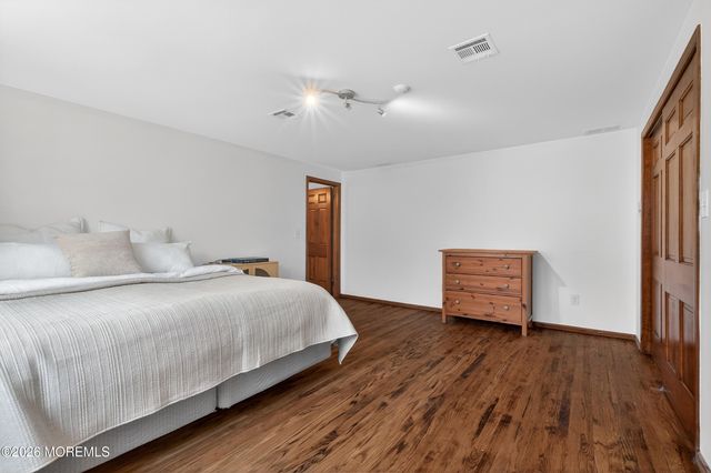 76 Telegraph Hill Road, Holmdel, NJ 07733