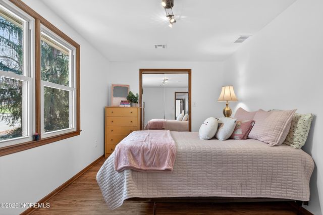 76 Telegraph Hill Road, Holmdel, NJ 07733