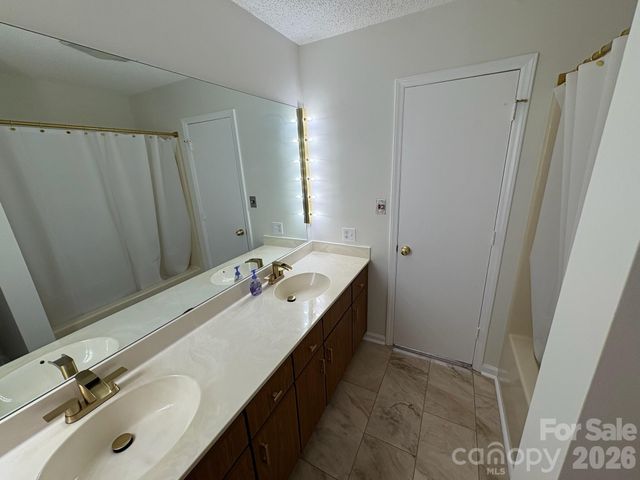 13 Laurel Place, Asheville, NC 28803