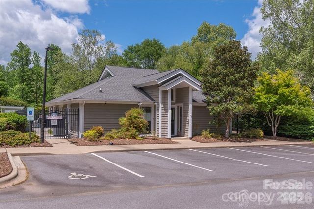 13 Laurel Place, Asheville, NC 28803