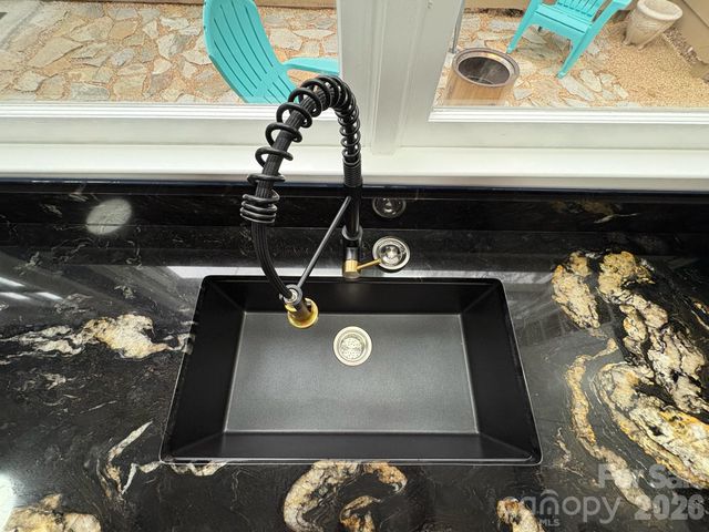 13 Laurel Place, Asheville, NC 28803