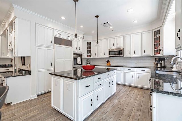 1487 Shelburne Court, Allentown City, PA 18104