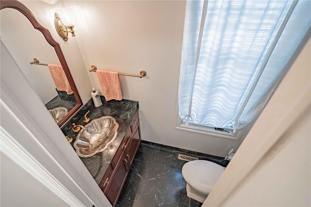 1487 Shelburne Court, Allentown City, PA 18104
