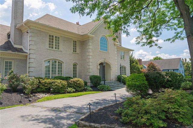 1487 Shelburne Court, Allentown City, PA 18104