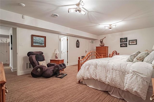 1487 Shelburne Court, Allentown City, PA 18104