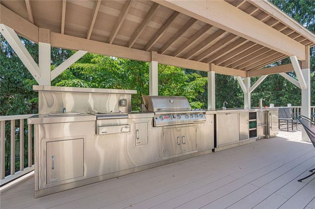 1487 Shelburne Court, Allentown City, PA 18104