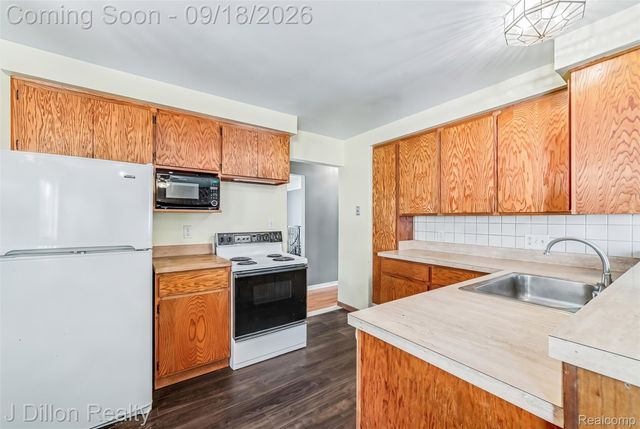 7948 Polk Street, Taylor, MI 48180