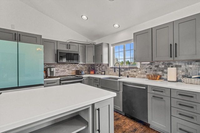 2521 Brittany LANE, East Troy, WI 53120