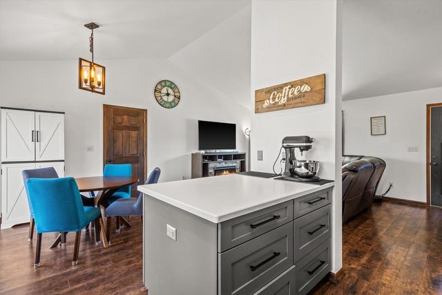 2521 Brittany LANE, East Troy, WI 53120