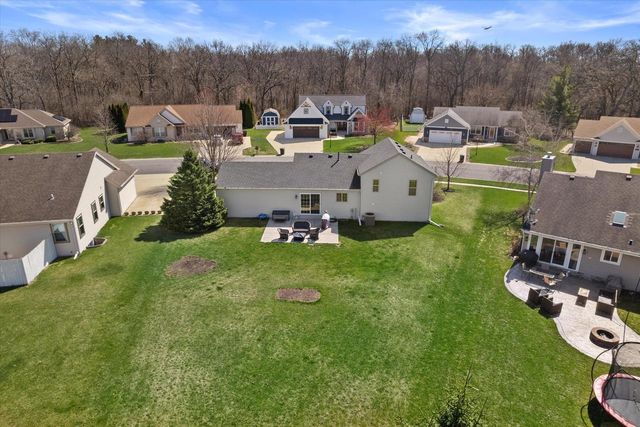 2521 Brittany LANE, East Troy, WI 53120