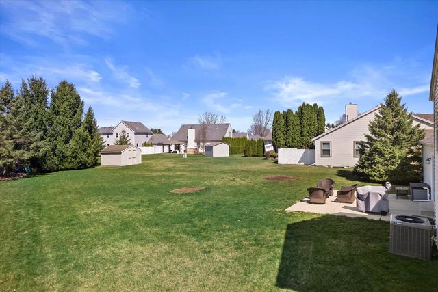 2521 Brittany LANE, East Troy, WI 53120