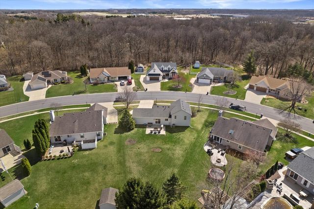 2521 Brittany LANE, East Troy, WI 53120
