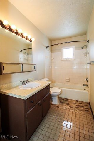 3970-3972 Dunbar Street, Austintown, OH 44515