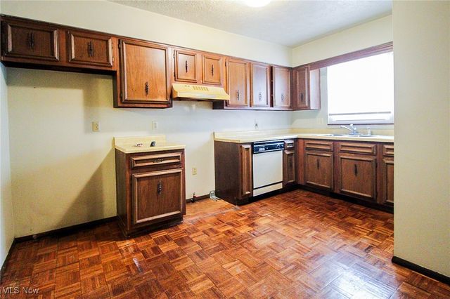 3970-3972 Dunbar Street, Austintown, OH 44515