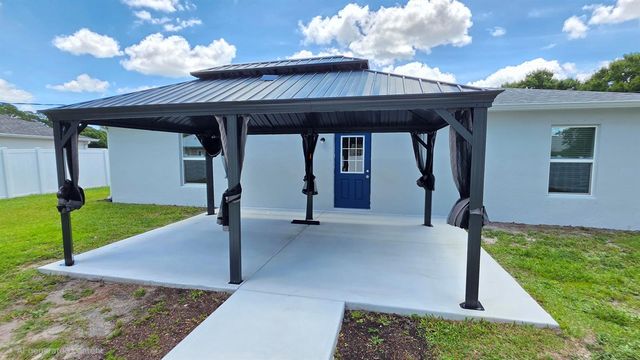 2135 SW 19th Ave Avenue SW, Vero Beach, FL 32962