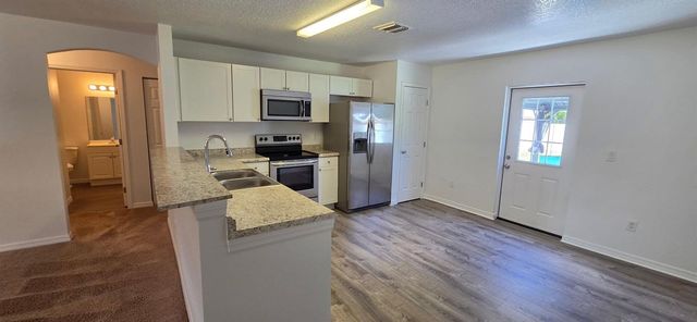 2135 SW 19th Ave Avenue SW, Vero Beach, FL 32962