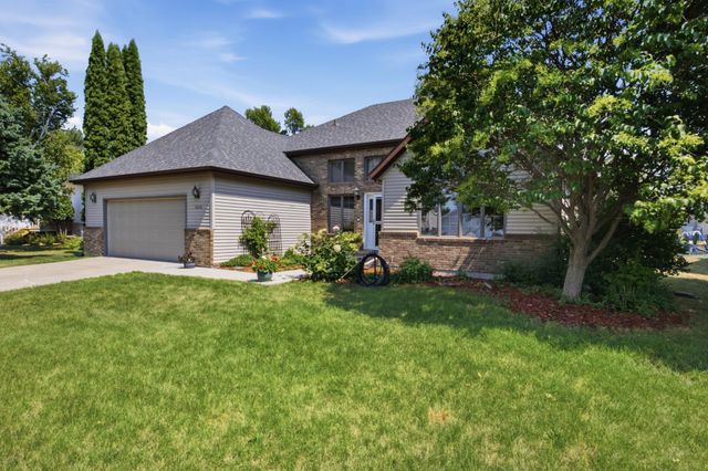 3626 22nd Street S, Fargo, ND 58104