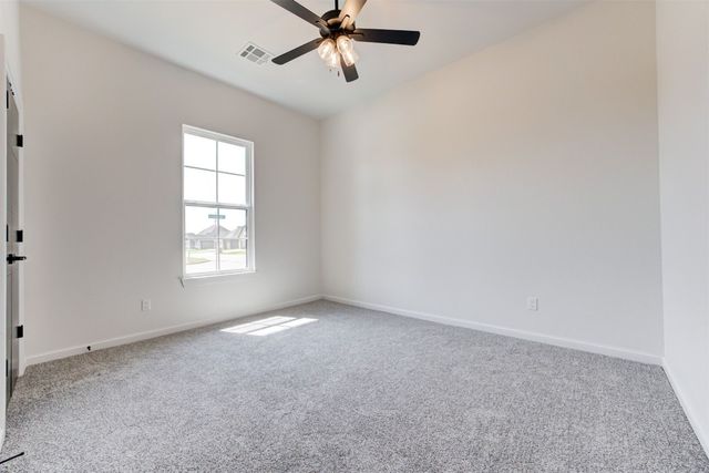 5700 Gold Stone Court, Mustang, OK 73064