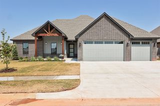 5700 Gold Stone Court, Mustang, OK 73064