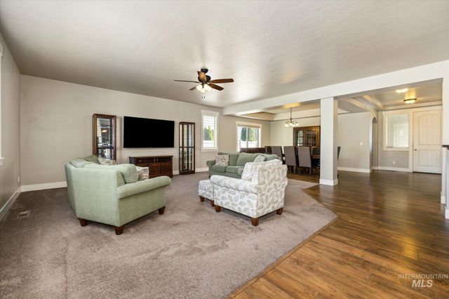847 N Tullshire Way, Eagle, ID 83616
