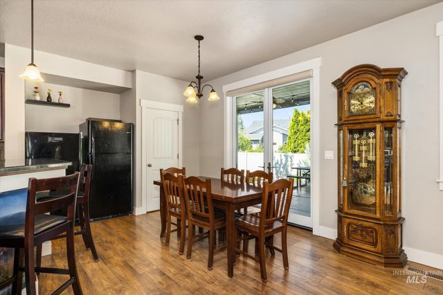 847 N Tullshire Way, Eagle, ID 83616