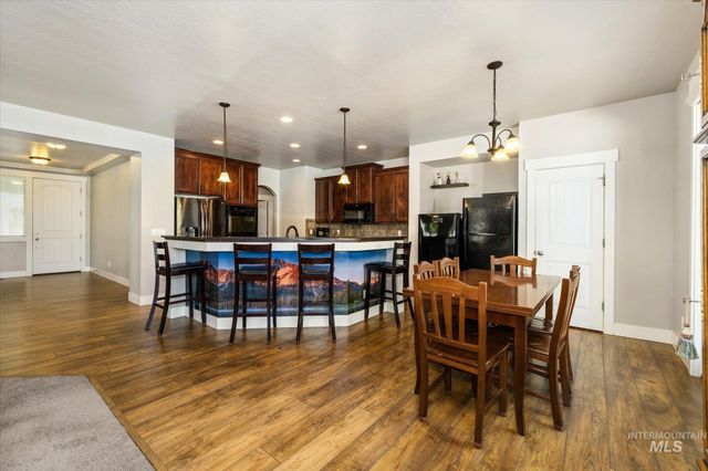847 N Tullshire Way, Eagle, ID 83616