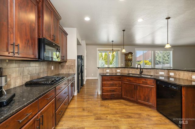 847 N Tullshire Way, Eagle, ID 83616