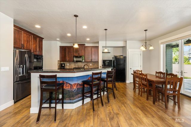 847 N Tullshire Way, Eagle, ID 83616